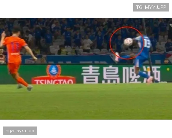 假摔为何有时不给黄牌？裁判判罚尺度全解析